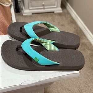 Sanuk Teal and Brown Flip Flops